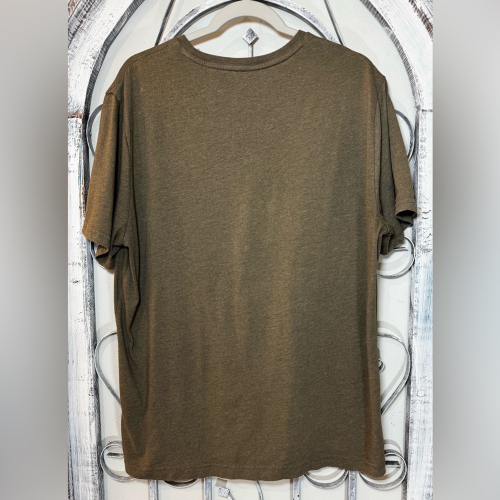 Lot of 3 Banana Republic Graphic T-Shirts / Grey / Brown / Green Size XL - Picture 8 of 16